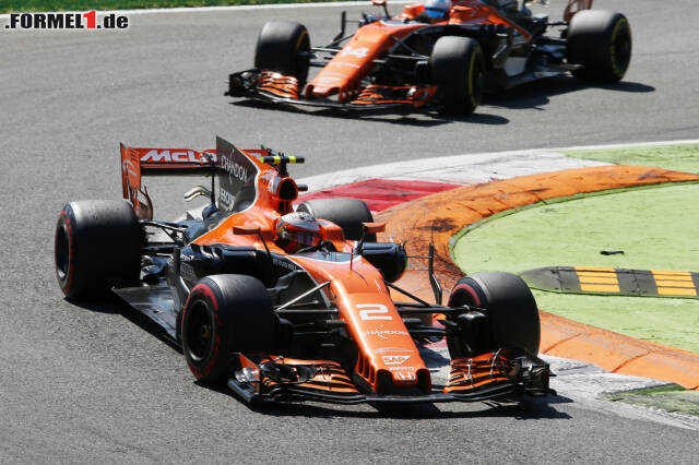 Foto zur News: Formel-1-Live-Ticker: Alonso schreckt Fans auf