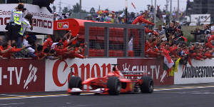 Fotostrecke: Fotostrecke: 2000: &amp;quot;Schumis&amp;quot; erster Ferrari-Titel