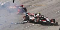 Galerie: In Bildern: Der Re-Start-Crash beim Formel-1-Rennen in Mugello