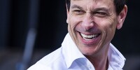Foto zur News: Warum sich Mercedes-Teamchef Wolff jetzt mit Ferrari-Teamchef Vasseur freut