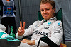 Foto zur News: Wundersame Setupprobleme? Rosberg belächelt Hamilton