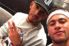 Foto zur News: Lewis Hamilton feiert historischen Barcelona-Sieg mit Neymar
