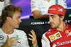 Foto zur News: Alonso spielt mit Gerüchten: 2015 kein Mercedes-Antrieb?