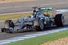 Foto zur News: Mercedes beim Formel-1-Testauftakt: Er läuft, und läuft,