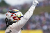 Foto zur News: Lewis Hamilton jubelt über bestes Qualifying der Saison