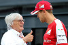 Foto zur News: Ecclestone mahnt Vettel #AND# Co.: Keine Kritik an Pirelli!