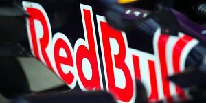 Foto zur News: Red Bull: Mit 30-Millionen-High-Tech Mercedes überholt