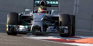 Foto zur News: Mercedes setzt bei Silverstone-Tests 2014er-Boliden ein