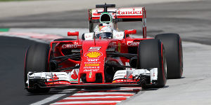 Foto zur News: &quot;Ist doch alles sinnlos&quot;: Vettel rügt
