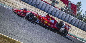 Foto zur News: Pirelli-Reifentest: Ferrari und Mercedes schaffen 245 Runden