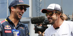 Foto zur News: Überraschende Antwort: Alonso nennt den besten Fahrer