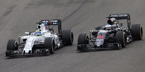 Foto zur News: Normaler Rennunfall: Keine Strafe für Alonso und Massa