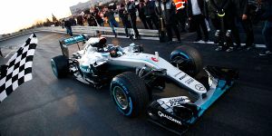 Foto zur News: Running-Gag: Rosberg-Nachfolge - Mercedes schaltet Anzeige