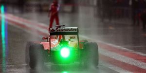 Foto zur News: Ferrari testet Pirelli-Regenreifen mit 2015er-Auto