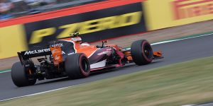 Foto zur News: McLaren rechnet nicht mit Hilfe von Mercedes und Ferrari