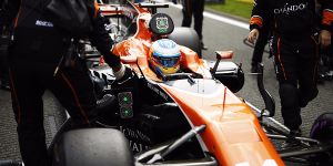 Foto zur News: Formel-1-Live-Ticker: Gab Fernando Alonso absichtlich auf?