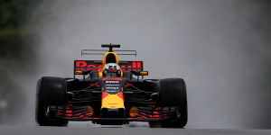 Foto zur News: Formel 1 Malaysia 2017: Red Bull dominiert Auftakt im Regen