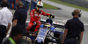 Foto zur News: Vettel vs. Stroll: FIA lässt nach kurioser Kollision Gnade