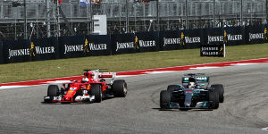 Foto zur News: Hamilton kreidet Vettel Fehler an: Ich wäre vorne geblieben