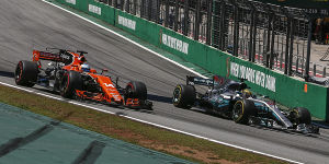 Foto zur News: Alonso entnervt: &quot;Toro Rosso sollte sich Sorgen machen!&quot;