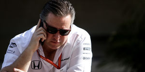 Foto zur News: Zak Brown: Ferrari-Privilegien schaden der Formel 1