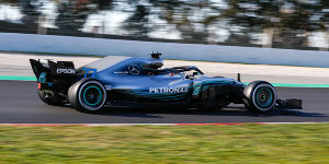 Foto zur News: Neue Seitenkästen: Mercedes &quot;0,250 Sekunden schneller&quot;