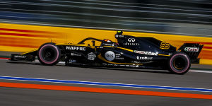 Foto zur News: Carlos Sainz trauert Qualifying-Form hinterher