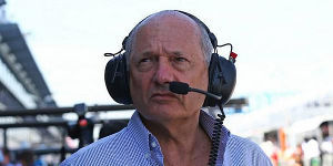 Foto zur News: Mit Dennis auf Trab: McLaren-Jungs beschäftigt, aber