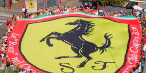 Foto zur News: Maranello: Ferrari-Fanklub verabschiedet Montezemolo