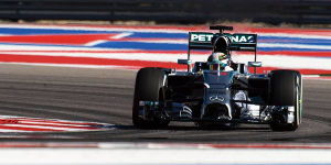 Foto zur News: Bestzeit für Hamilton: 0,003 Sekunden vor Rosberg