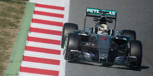 Foto zur News: Formel-1-Live-Ticker: Mercedes erneut klar voran