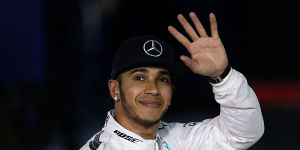 Foto zur News: Hamilton nervenstark: Erste Bahrain-Pole für den Weltmeister