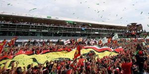 Foto zur News: Rennvorschau Monza: Silberner Triumph im Land der Roten?