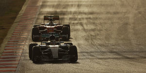 Foto zur News: Mercedes versus Ferrari: Duell der Diplomaten
