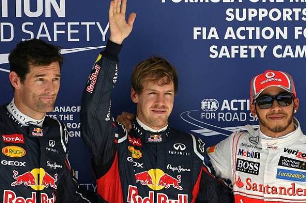 Foto zur News: Eine Hand am WM-Pokal: Vettel in Austin auf Pole