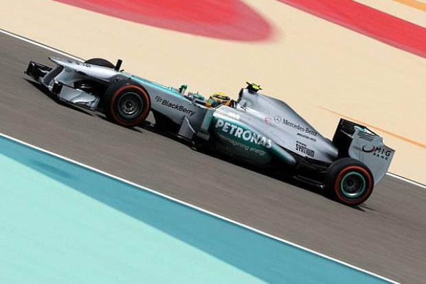 Foto zur News: Bahrain am Freitag: Räikkönen hat Konkurrenz im Nacken