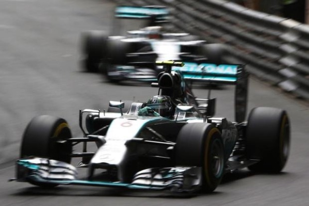 Foto zur News: Britische Presse: Hamilton laut Wolff Opfer, Rosberg der Böse