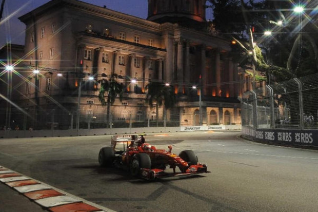 Foto zur News: Rennvorschau Singapur: Sagt Mercedes allen "Gute Nacht"?