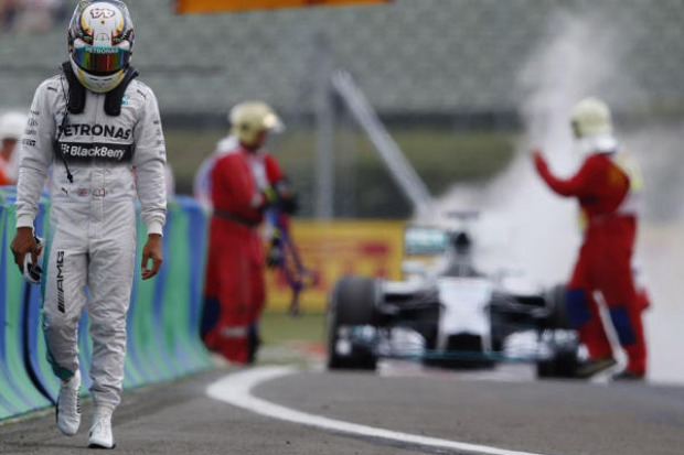 Foto zur News: Rosberg: Ein halbes Glas Mitleid für Hamilton