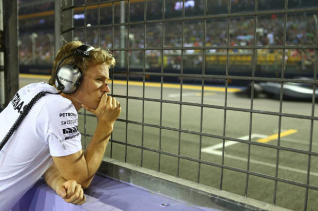 Foto zur News: Vettel ohne Chance: Hamilton gewinnt in Singapur