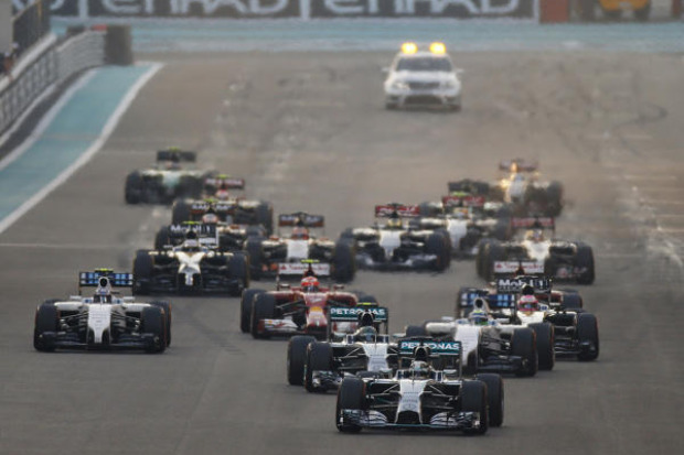 Foto zur News: Rosberg im Pech: "Lewis war ein bisschen besser"