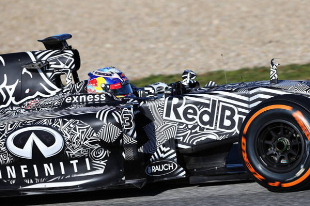 Foto zur News: Formel-1-Tests 2015 in Jerez: Bestzeit für Vettel