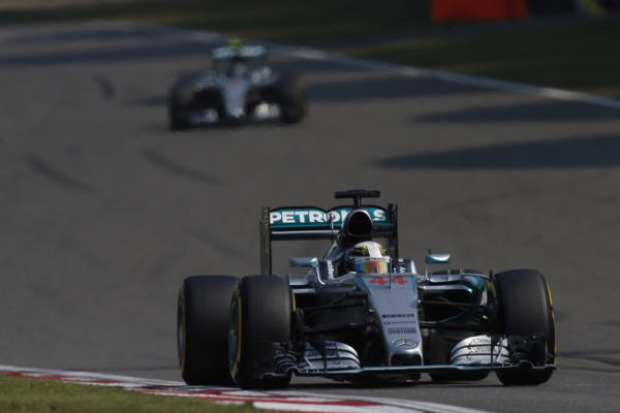 Foto zur News: Mercedes' Strategie-Dilemma: Perfektion lackmeiert Rosberg