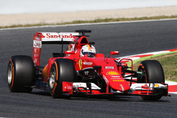 Foto zur News: Ferrari: Dank Supersoft-Reifen näher an Mercedes dran?