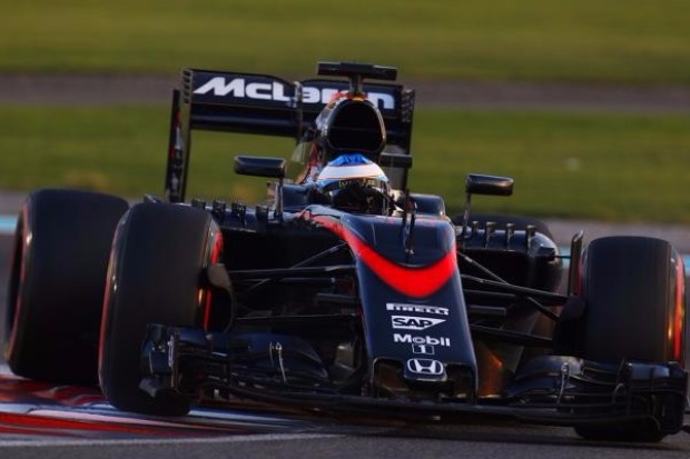 Foto zur News: Pirelli bestätigt: Reifenschaden bei Alonso durch Trümmer