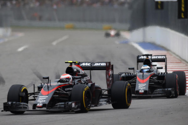 Foto zur News: McLarens Saison 2015: "Kein Horror, aber herausfordernd"