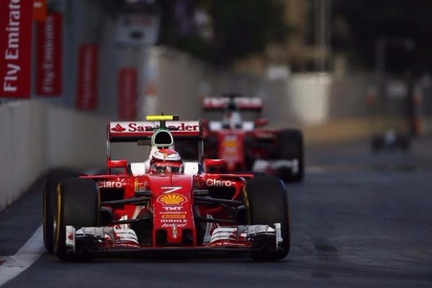 Foto zur News: Ferraris Baku-Erfolgsrezept: Vettel nimmt Taktik in eigene Hand