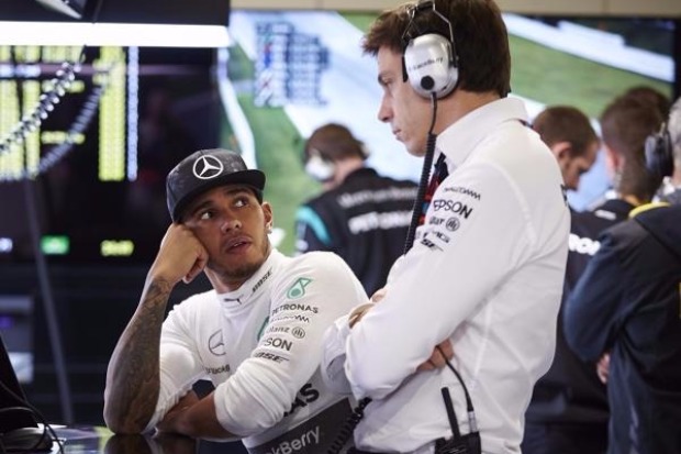 Foto zur News: Lewis Hamilton: Aus Reifenschonung wurde Kaffeefahrt