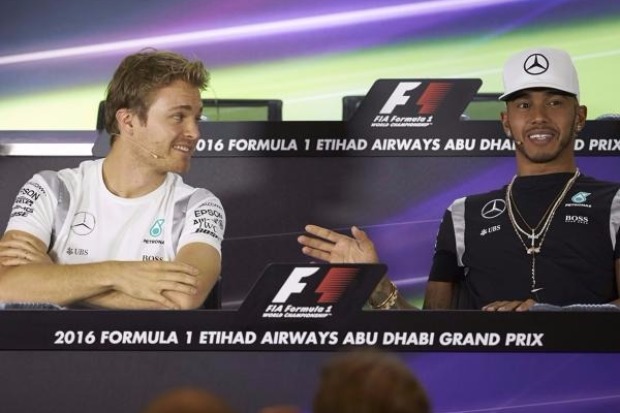 Foto zur News: Kultjournalist schlägt wieder zu: Hamilton, Vettel und Fair Play