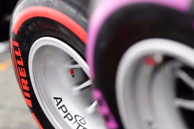 Foto zur News: Pirelli lehnt Reifenkrieg nicht mehr grundsätzlich ab